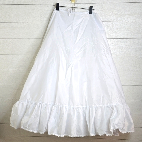 ansonia Dresses & Skirts - NWOT-Ansonia Petty Coat
